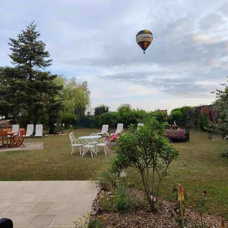 La Maison Genevier - Chambre Doreline Montreuil-en-Touraine Luaran gambar