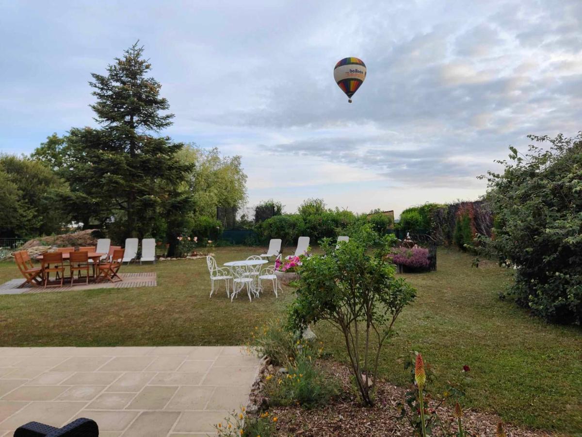 La Maison Genevier - Chambre Doreline Montreuil-en-Touraine Luaran gambar